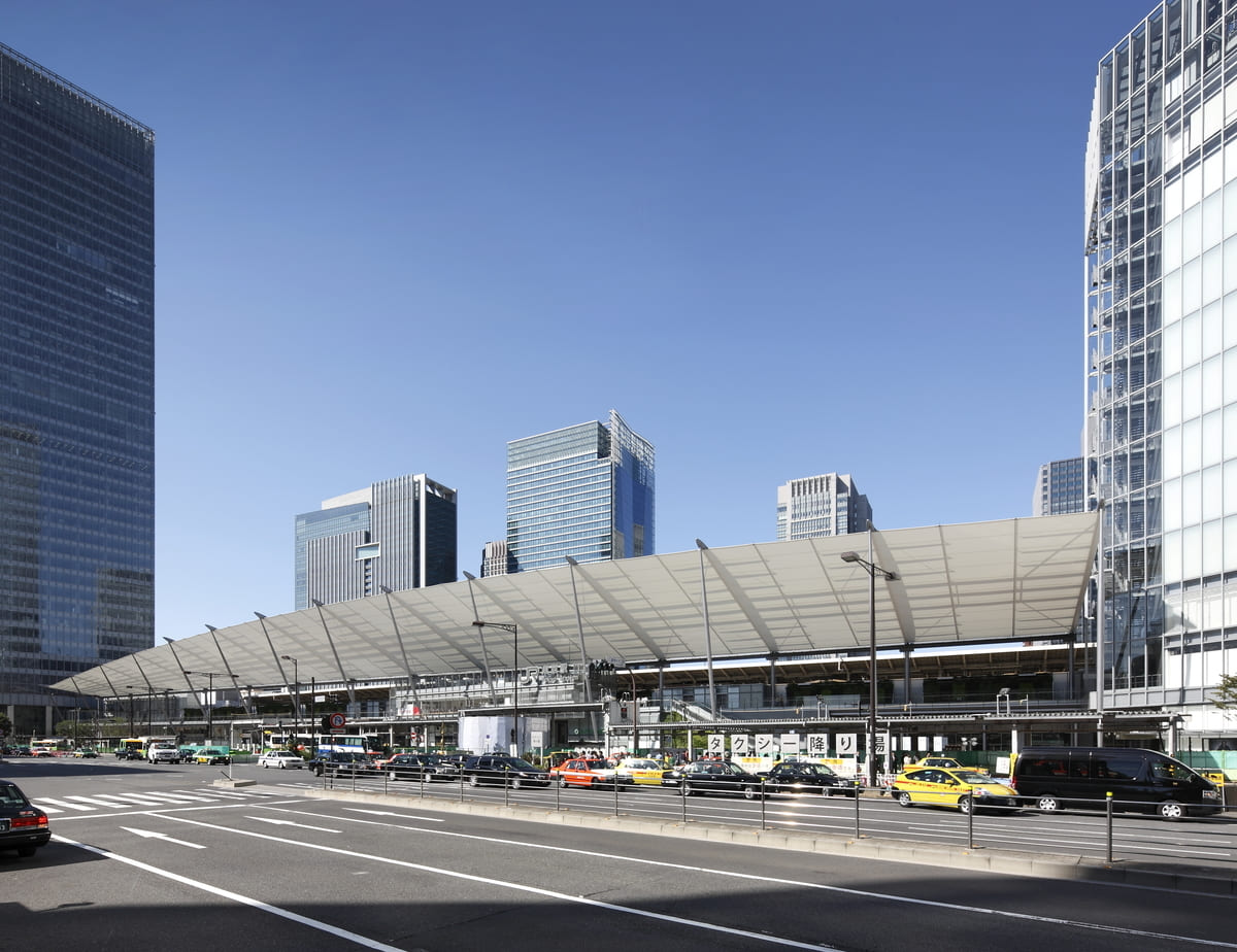 東京駅八重洲口グランルーフ